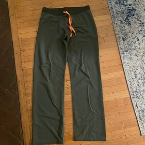 FIGS moss green medium tall Livingston scrub pants